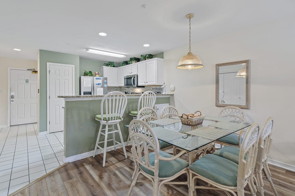 Condo, 1 King Bed with Sofa bed (Maravilla 3102) | Dining
