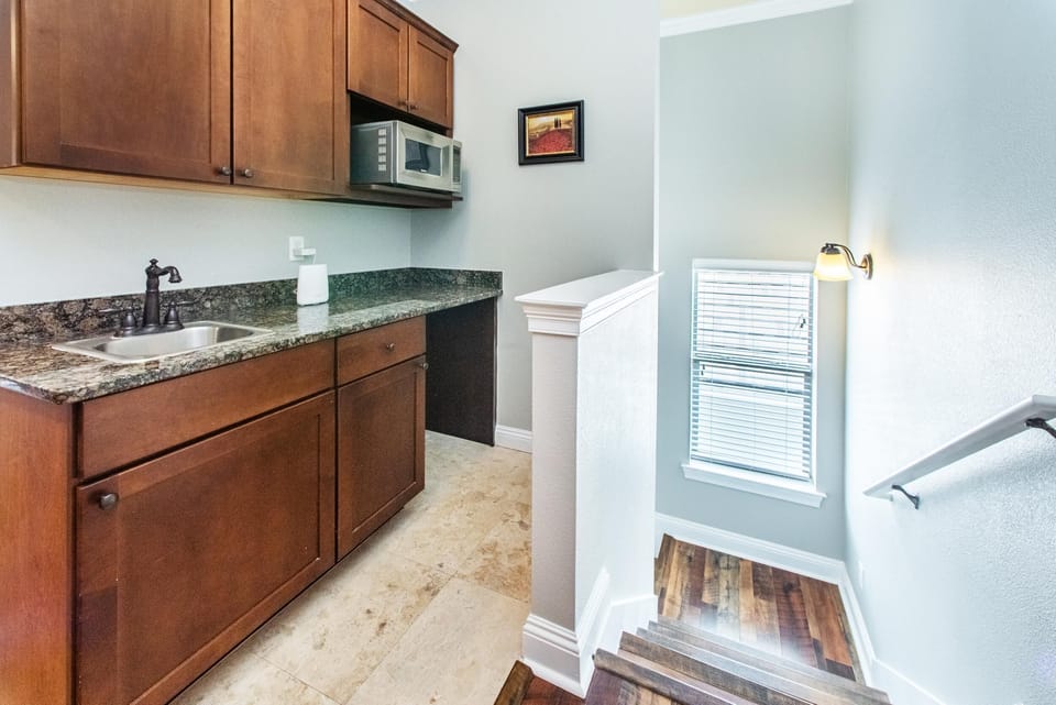 House, Multiple Beds (Beach Rx) | Interior