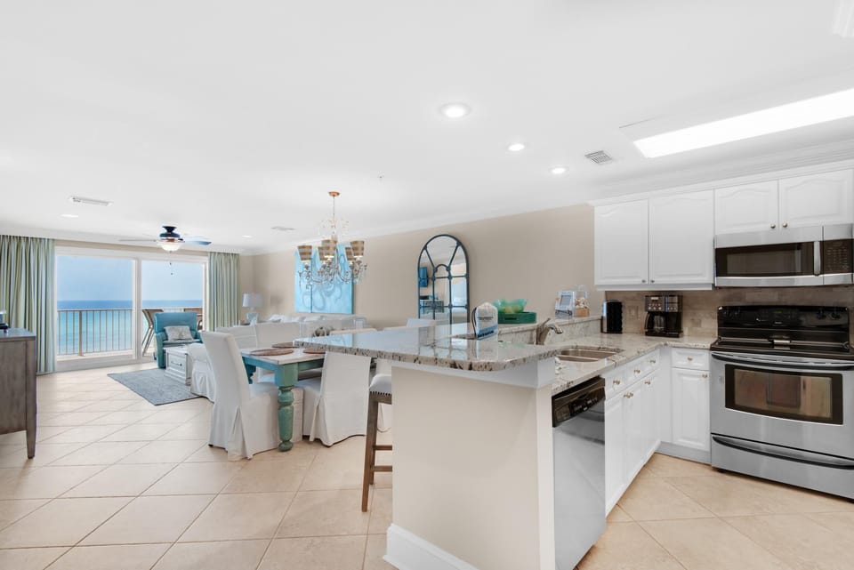 Condo, Multiple Beds (Crystal Dunes 304) | Private kitchen | Oven, toaster