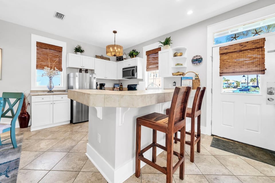House, Multiple Beds (Blue Sky Bungalow 156) | Private kitchen | Oven, toaster