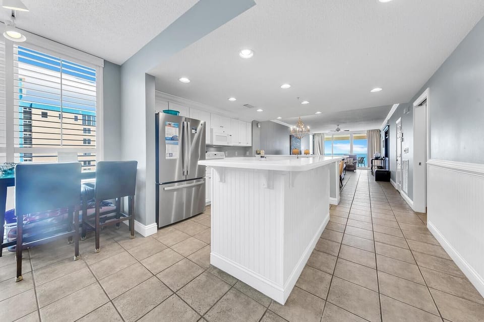 Condo, Multiple Beds (Majestic Beach Towers 2-1509) | Interior