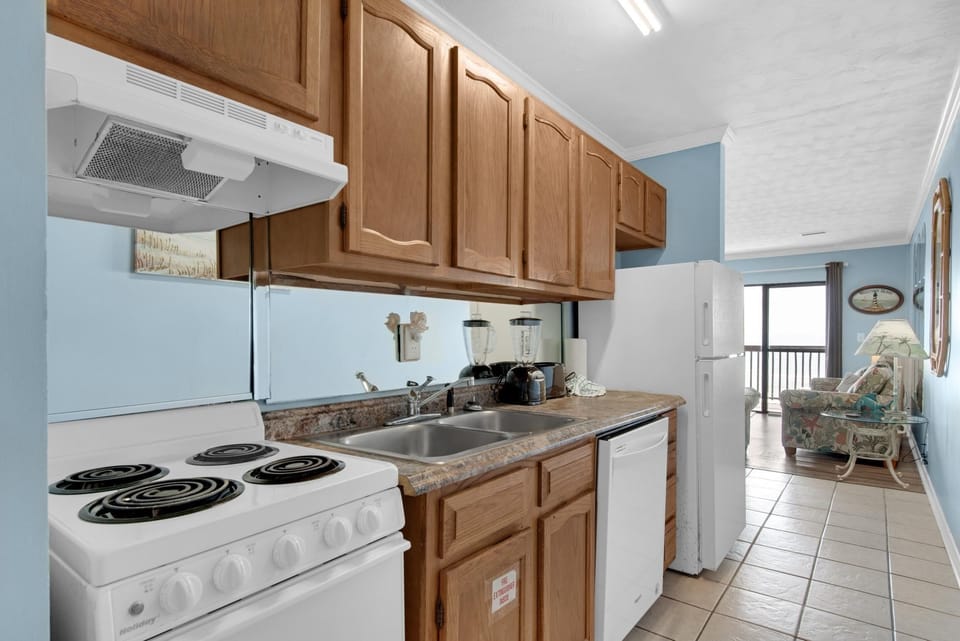 Condo, 1 King Bed with Sofa bed (Polynesian Village 211) | Private kitchen | Oven, toaster