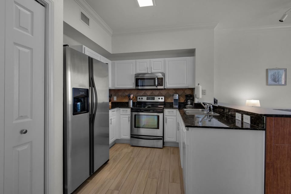 Private kitchen | Oven, toaster