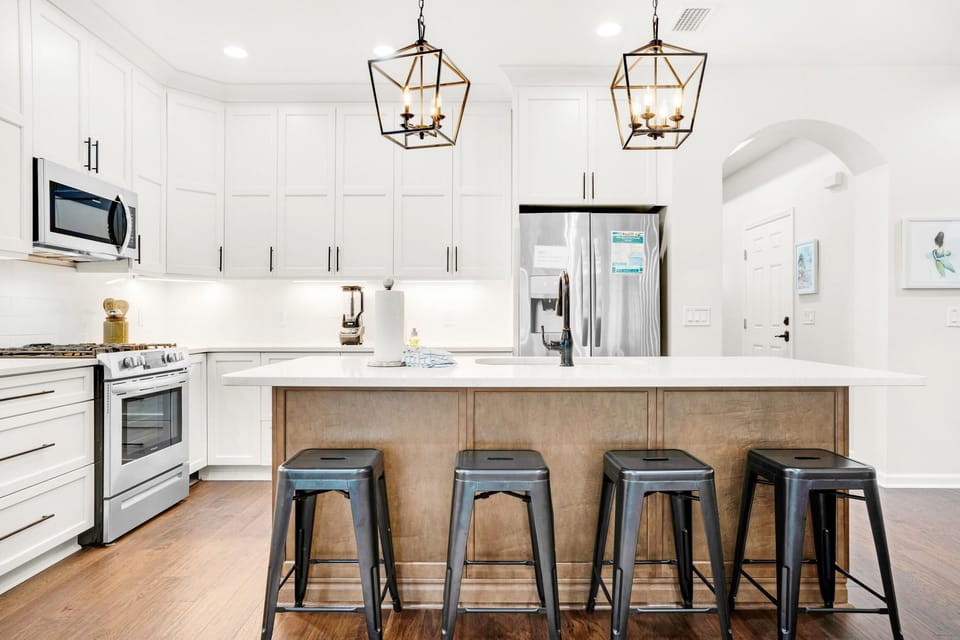 House, 1 King Bed with Sofa bed (Pearl Flamingo) | Private kitchen | Oven, toaster