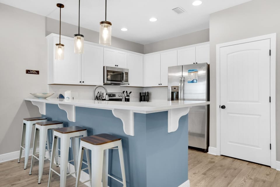 House, Multiple Beds (Sweet Life) | Private kitchen | Oven, toaster