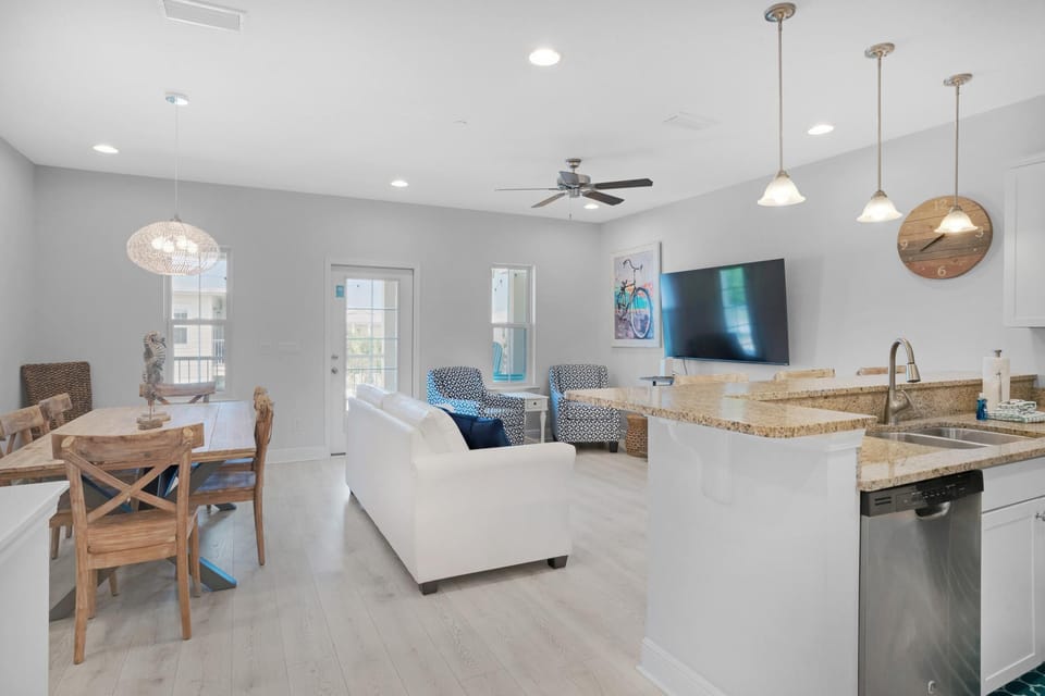 House, Multiple Beds (Sea La Vie) | Interior
