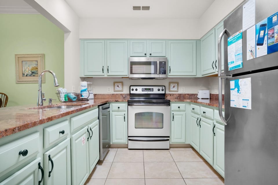 House, Multiple Beds (Tivoli Terrace #5431) | Private kitchen | Oven, toaster
