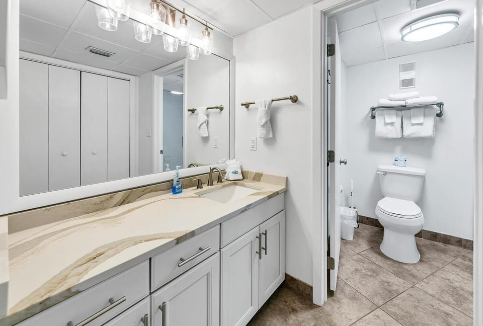 Edgewater Tower 2-805 Apartment in Panama City Beach