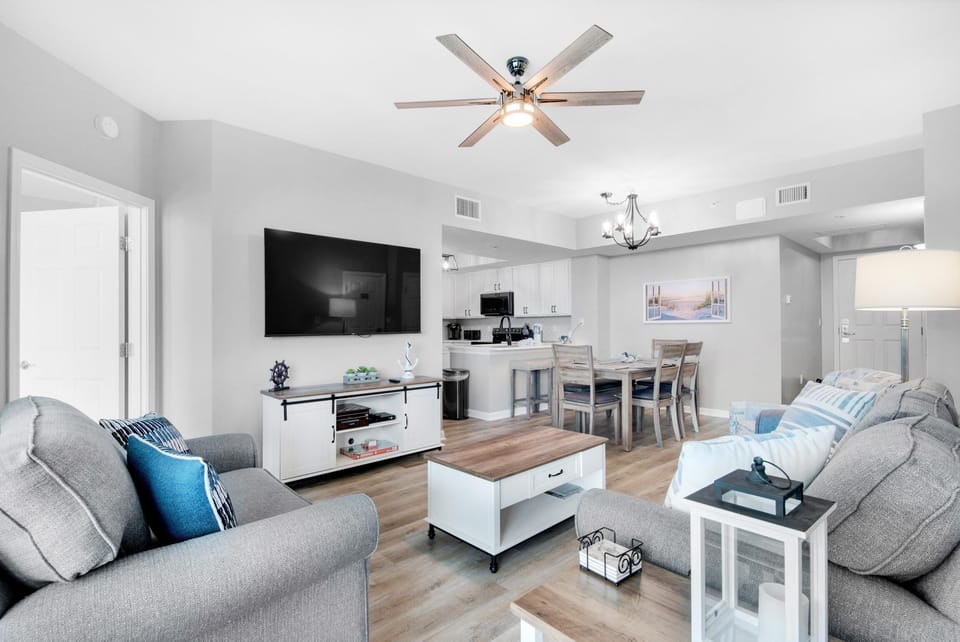 Condo, Multiple Beds (Palms Resort #1515 Full 2 Bedroom) | Living area | TV