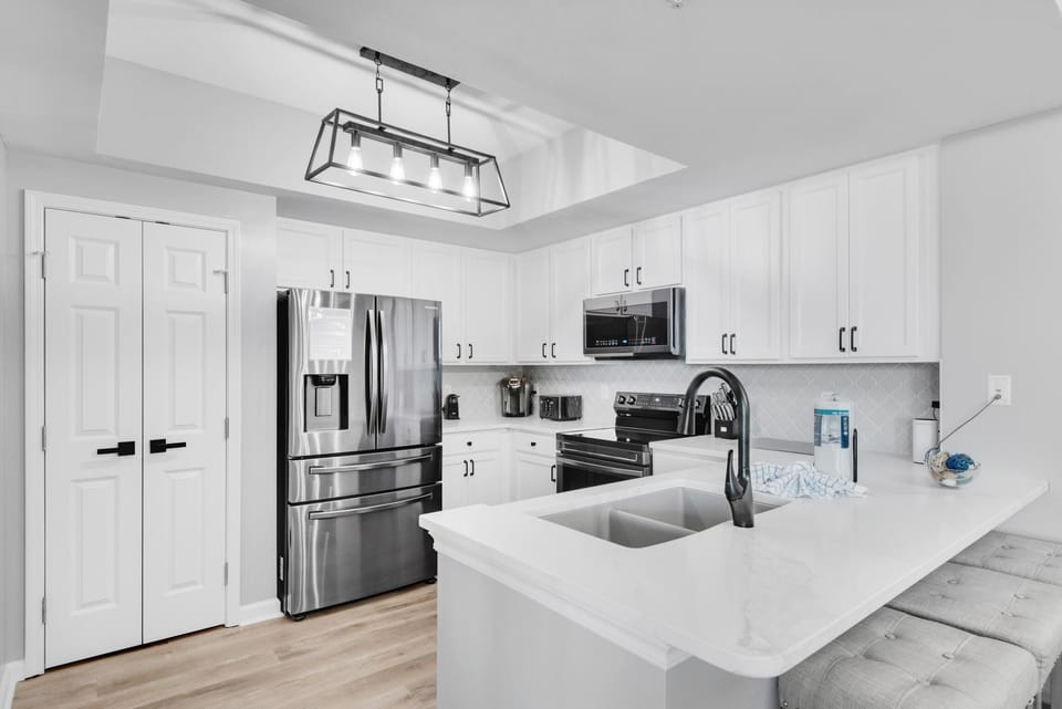 Condo, Multiple Beds (Palms Resort #1515 Full 2 Bedroom) | Private kitchen | Oven, toaster
