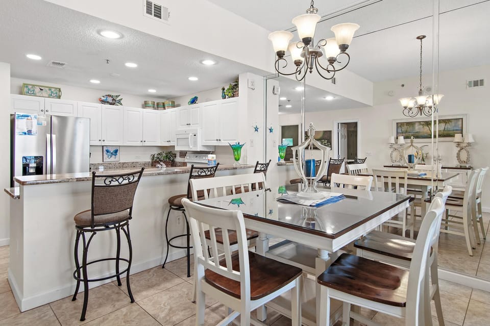 Condo, Multiple Beds (Leeward Key 1202) | Dining