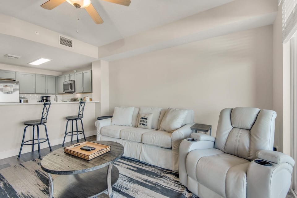 Condo, 1 King Bed with Sofa bed (Calypso 3-504) | Living area | TV