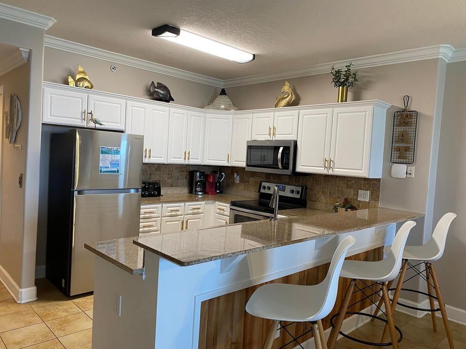 Condo, Multiple Beds (Ocean Villa 1206) | Private kitchen | Oven, toaster