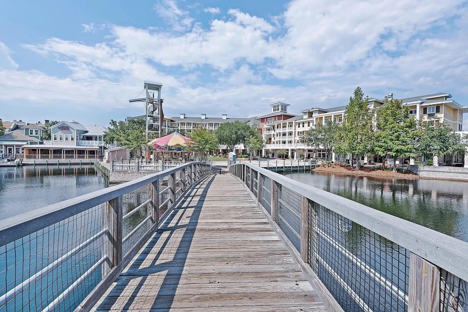 Condo, 1 King Bed with Sofa bed (Pointe of View 407- Penn's Paradise) | Miscellaneous