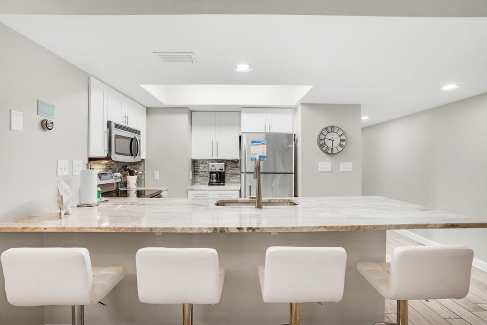 Condo, 1 King Bed with Sofa bed (Hidden Dunes Beach Cottage 208- Dune ) | Private kitchen | Oven, toaster