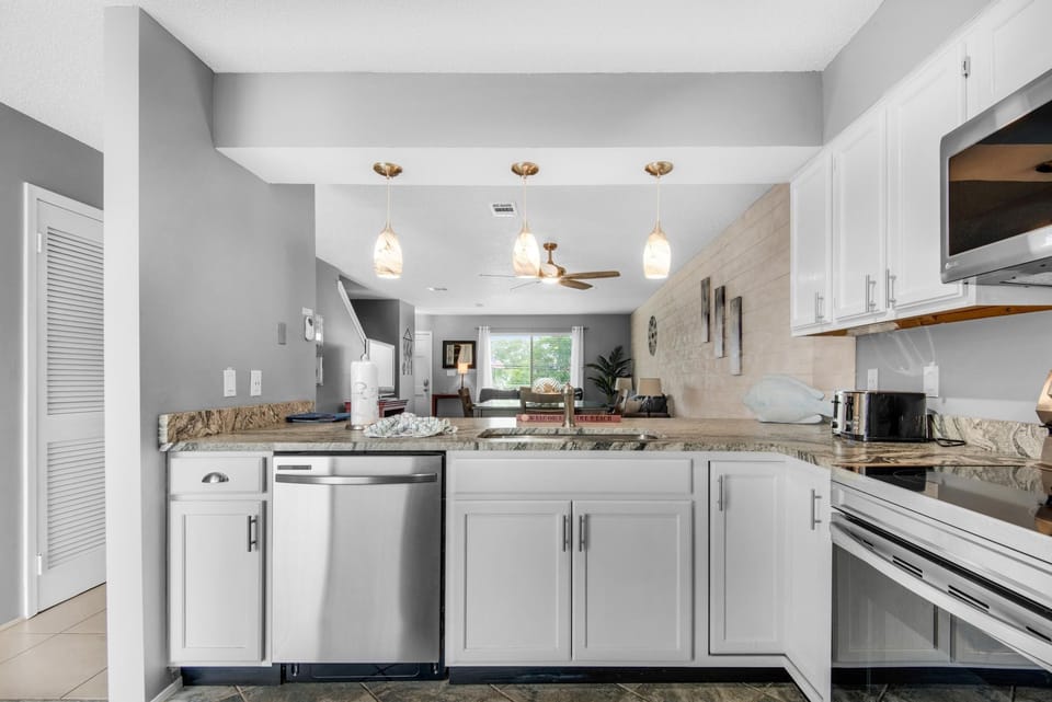 Condo, Multiple Beds (Sandprints A6- Life of Riley) | Private kitchen | Oven, toaster