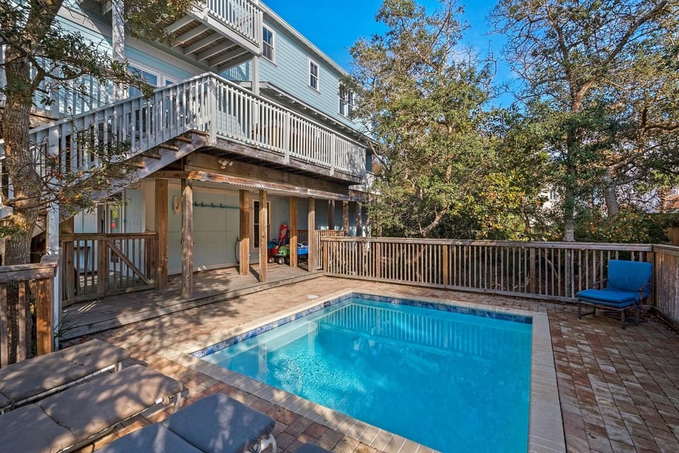 House, Multiple Beds (Blue Mountain Breeze) | Pool | Outdoor pool