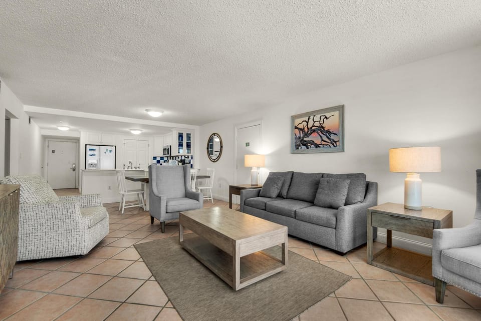 Condo, Multiple Beds (Shoreline Towers 2115) | Living area | TV