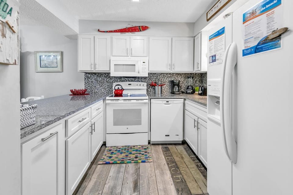 House, Multiple Beds (Portside K5) | Private kitchen | Oven, toaster