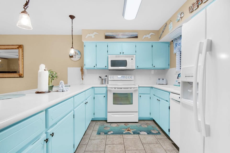 House, Multiple Beds (Gulf Highlands 220) | Private kitchen | Oven, toaster