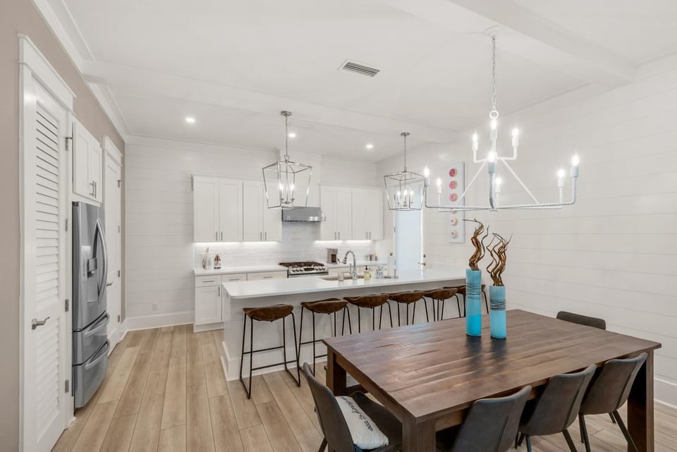 House, Multiple Beds (The Eagles Nest) | Dining