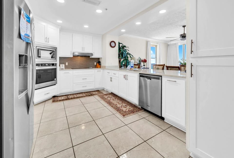 Condo, Multiple Beds (Hidden Dunes 405) | Private kitchen | Oven, toaster
