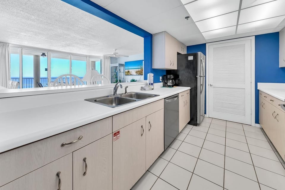 Condo, Multiple Beds (Long Beach Resort 1-1203) | Private kitchen | Oven, toaster