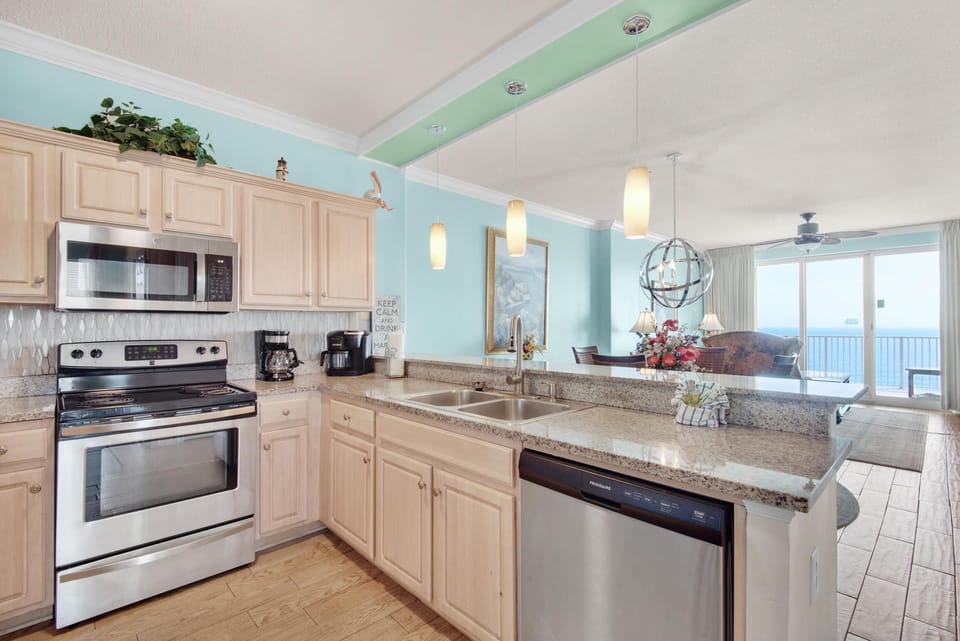 Condo, Multiple Beds (Emerald Isle Resort 1201) | Private kitchen | Oven, toaster