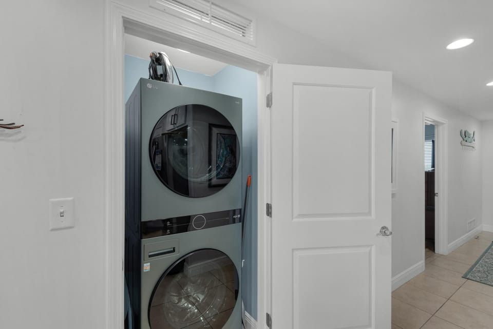 Sterling Breeze 804 Apartment in Panama City Beach