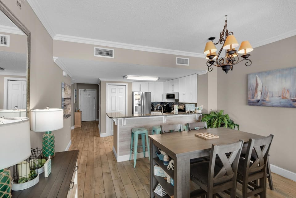 Condo, Multiple Beds (Majestic Beach Towers 1-1804) | Dining