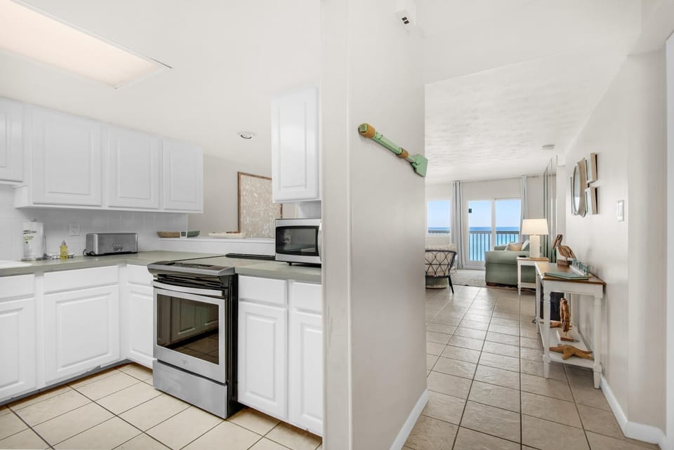 Condo, Multiple Beds (Pinnacle Port C1-502) | Private kitchen | Oven, toaster