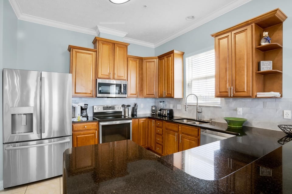 Condo, Multiple Beds (Vista del Mar I BEST Day 202) | Private kitchen | Oven, toaster