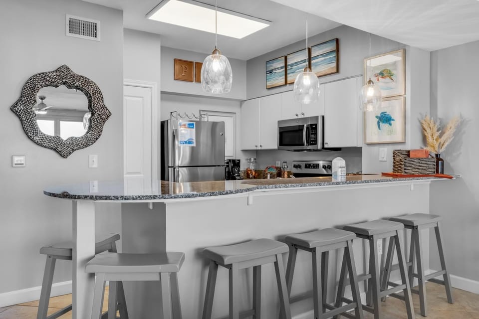 Condo, 1 King Bed with Sofa bed (Shores of Panama 1117) | Private kitchen | Oven, toaster