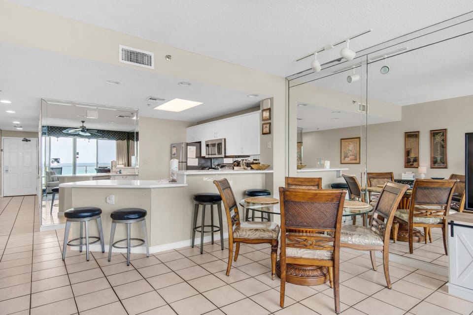 Condo, Multiple Beds (Sterling Sands 208) | Dining