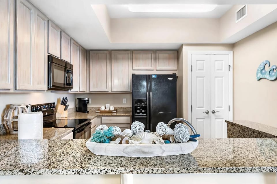 Condo, Multiple Beds (Palms Resort #1516 Full 2 Bedroom) | Private kitchen