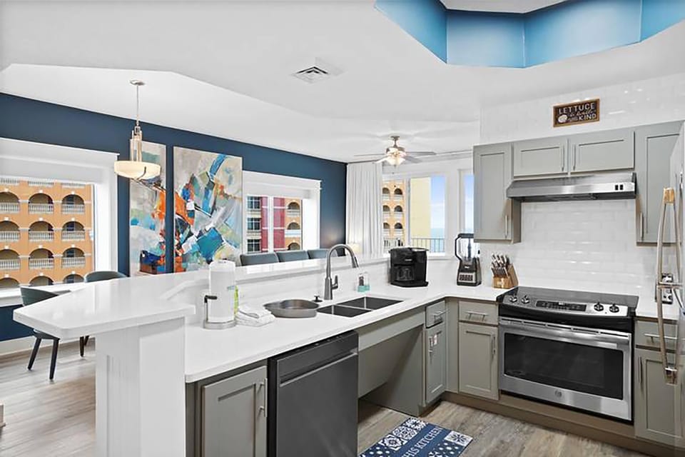 Condo, Multiple Beds (Calypso 3-1601 - Corine's Corner) | Private kitchen | Oven, toaster