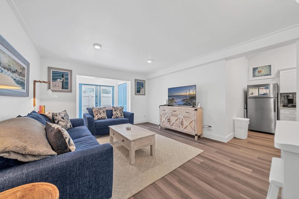 Condo, Multiple Beds (Horizon South 11C1-Almost Heaven 3 Be) | Living area | TV