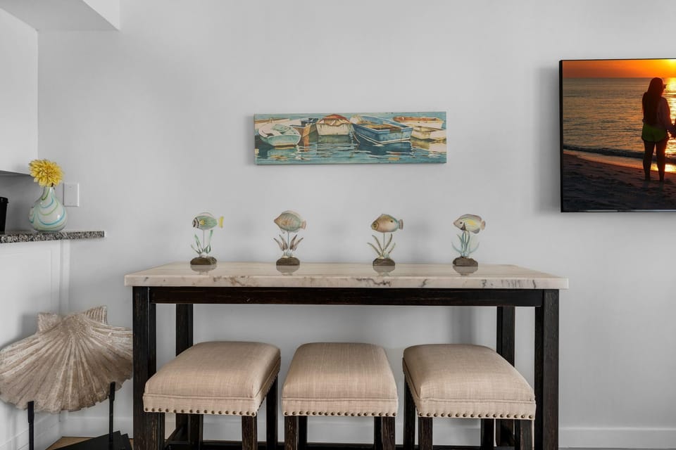 Condo, 1 King Bed with Sofa bed (Pelican Beach Resort 1207) | Interior