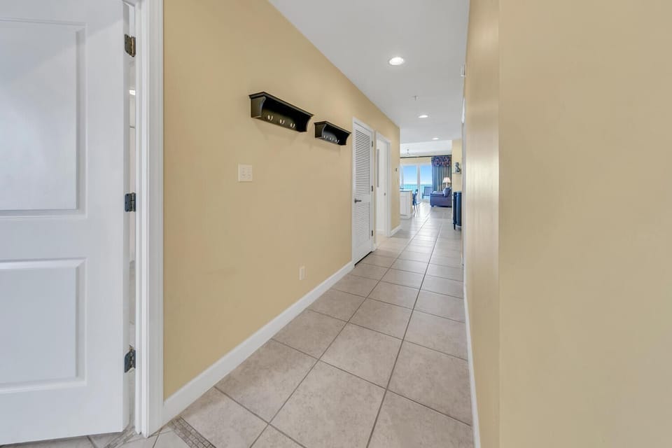 Condo, Multiple Beds (Grandview East 1401) | Interior