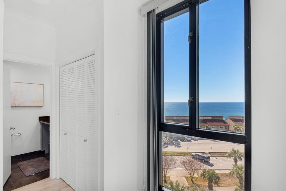 Condo, Multiple Beds (Enclave 702A) | Interior