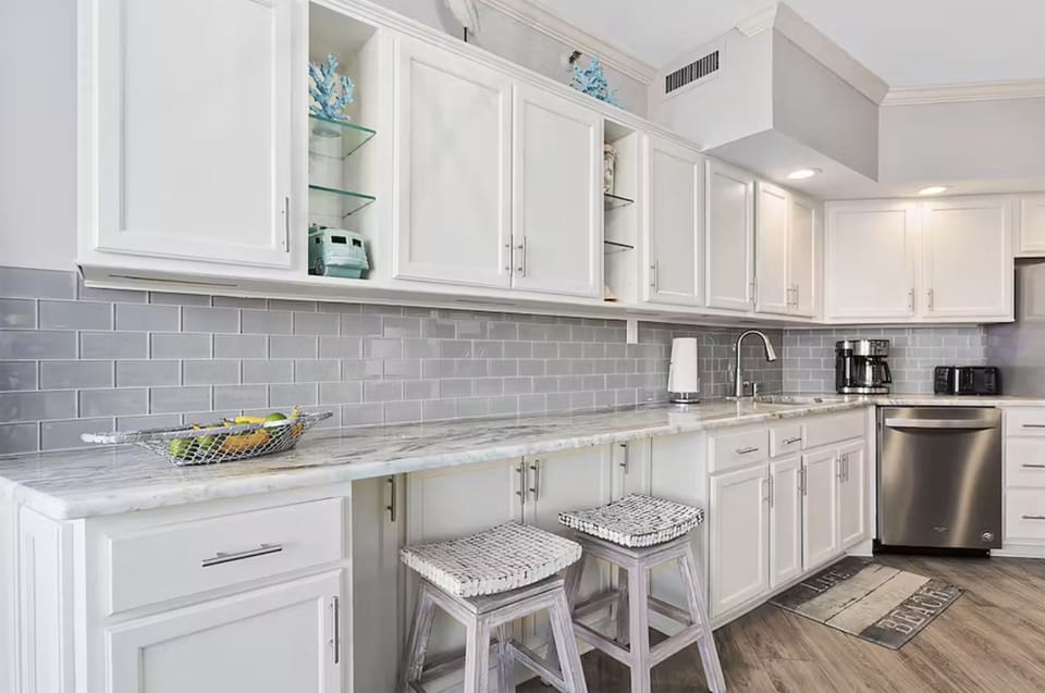 Condo, Multiple Beds (Surfside Resort #208- Emerald Dreams) | Private kitchen | Oven, toaster