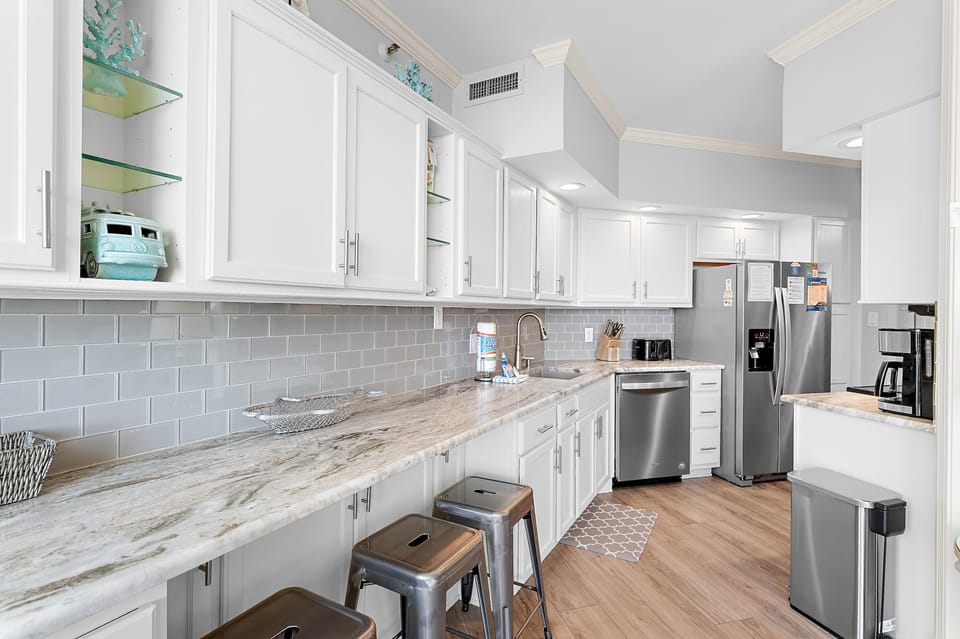 Condo, Multiple Beds (Surfside Resort #208- Emerald Dreams) | Private kitchen | Oven, toaster