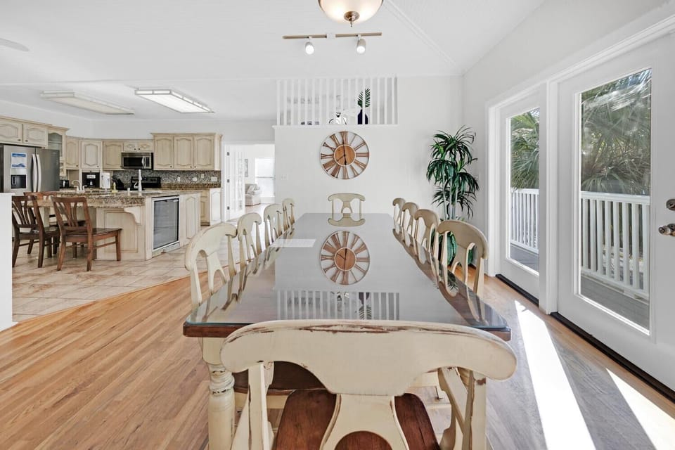 House, Multiple Beds (Endless Paradise) | Dining