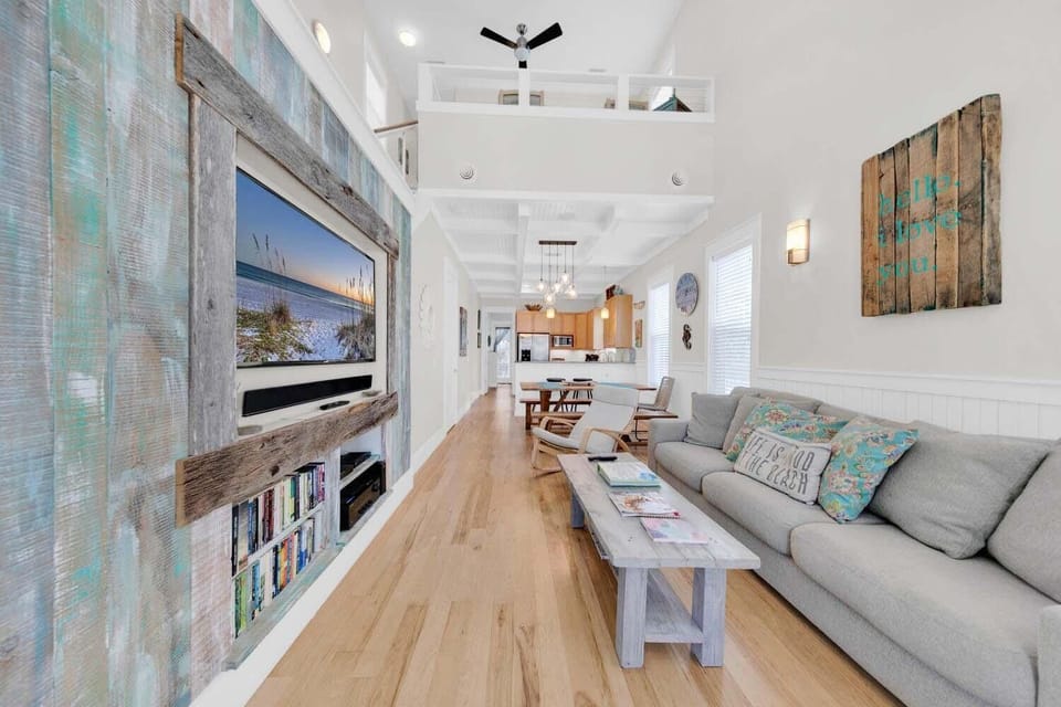 House, Multiple Beds (Claire N' Bea by the Sea) | Living area | TV
