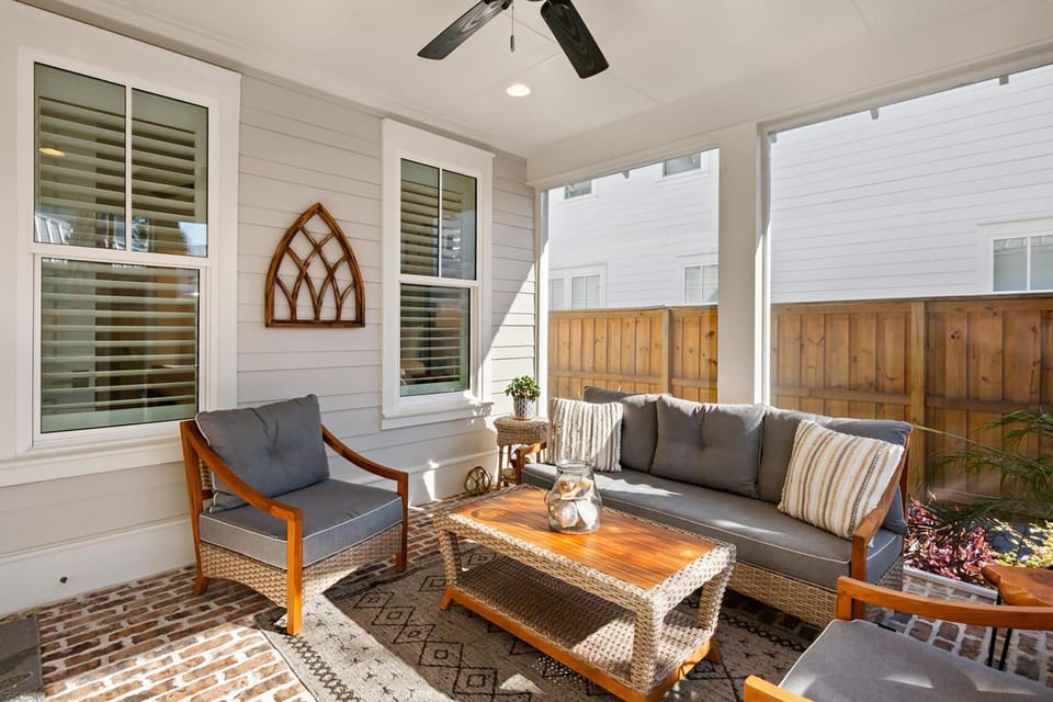 House, Multiple Beds (Once Upon a Tide) | Property grounds