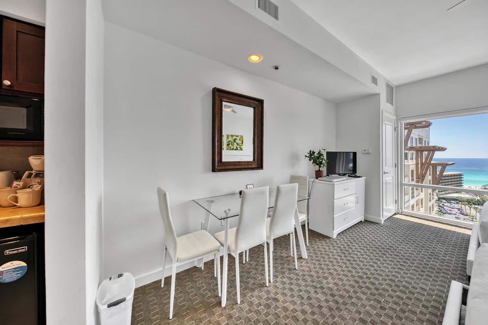 Condo, 2 Double Beds (Luau I 7101) | Interior