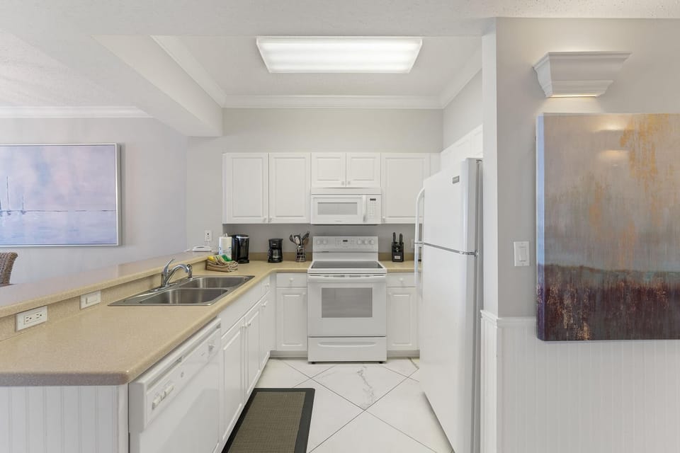 Condo, Multiple Beds (Windemere 1307) | Private kitchen | Oven, toaster, paper towels