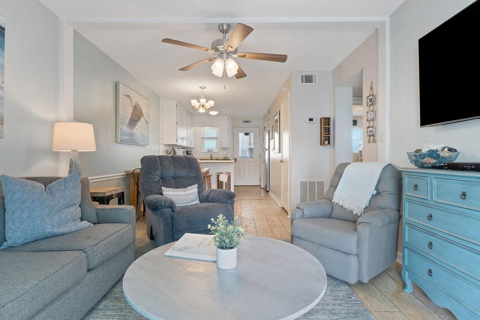 Condo, Multiple Beds (Harbor House B12 - My Blue Heron) | Living area | TV