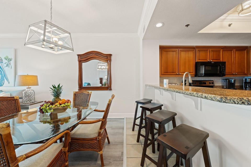 Condo, Multiple Beds (Seawind 1302) | Dining