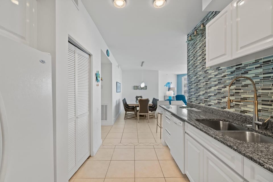 Condo, Multiple Beds (Beach Colony East 12B) | Private kitchen | Oven, toaster, paper towels